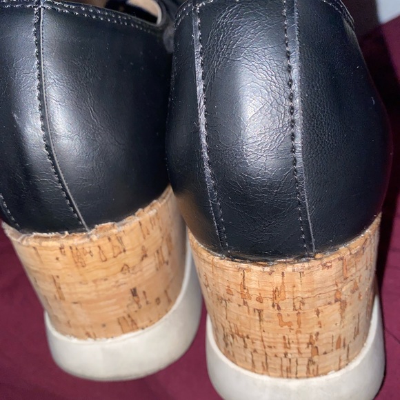 Soda wedge sneakers In perfect condition just the bottom is dirty - Picture 4 of 4